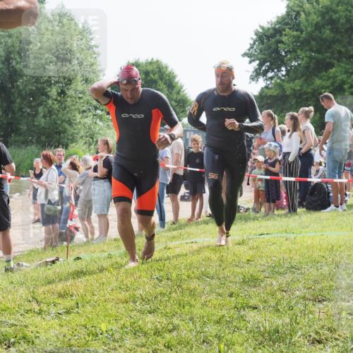 15.06.2025 - 27. Vierlanden-Triathlon KatJ http://msf.ph/oto/8007180 15.06.2025 10:06:02 Schwimmen 362, 372, 410, 435, 458 meine-sportfotos.de