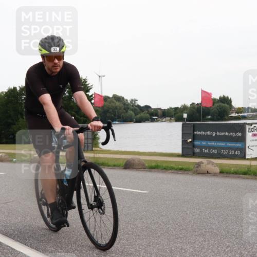 15.06.2025 - 27. Vierlanden-Triathlon H.Heesch http://msf.ph/oto/8007182 15.06.2025 10:41:44 Radfahren 22, 142, 172 meine-sportfotos.de