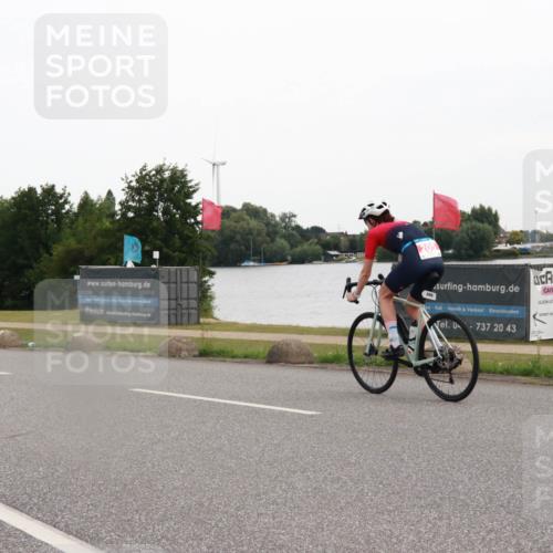 15.06.2025 - 27. Vierlanden-Triathlon H.Heesch http://msf.ph/oto/8007198 15.06.2025 10:41:46 Radfahren 22, 45, 93, 172 meine-sportfotos.de