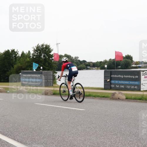15.06.2025 - 27. Vierlanden-Triathlon H.Heesch http://msf.ph/oto/8007205 15.06.2025 10:41:46 Radfahren 22, 45, 93, 172 meine-sportfotos.de