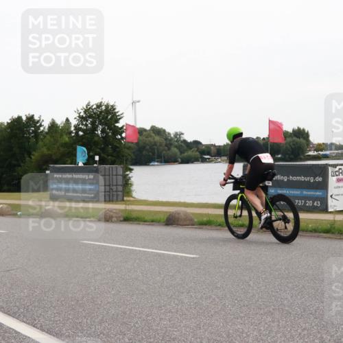 15.06.2025 - 27. Vierlanden-Triathlon H.Heesch http://msf.ph/oto/8007223 15.06.2025 10:41:49 Radfahren 22, 45, 93, 205 meine-sportfotos.de