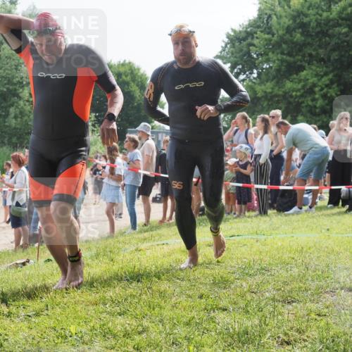 15.06.2025 - 27. Vierlanden-Triathlon KatJ http://msf.ph/oto/8007225 15.06.2025 10:06:03 Schwimmen 362, 372, 410, 435, 458 meine-sportfotos.de