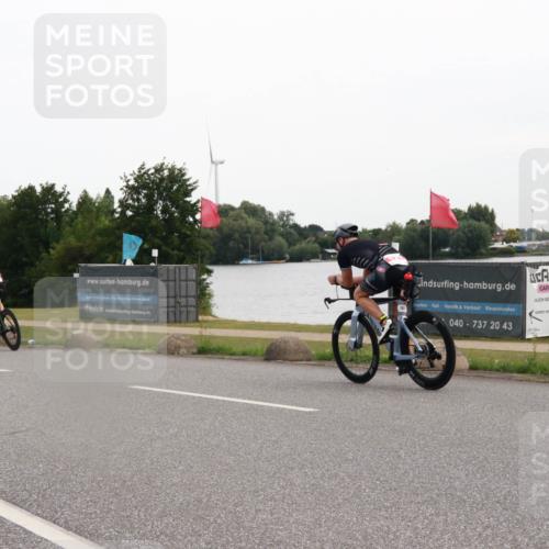 15.06.2025 - 27. Vierlanden-Triathlon H.Heesch http://msf.ph/oto/8007234 15.06.2025 10:41:50 Radfahren 45, 93, 134, 205 meine-sportfotos.de