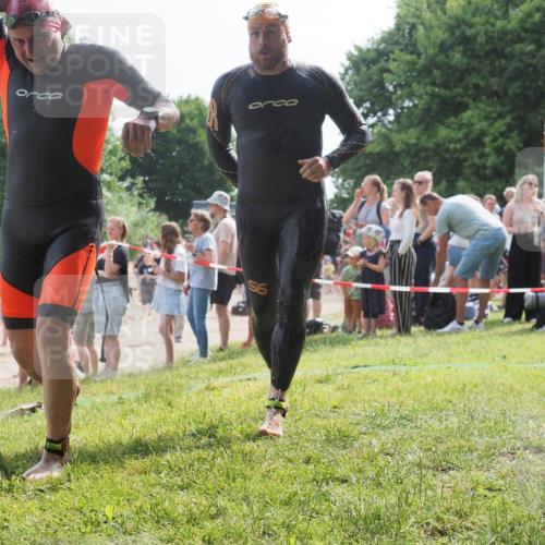 15.06.2025 - 27. Vierlanden-Triathlon KatJ http://msf.ph/oto/8007246 15.06.2025 10:06:03 Schwimmen 362, 372, 410, 435, 458 meine-sportfotos.de