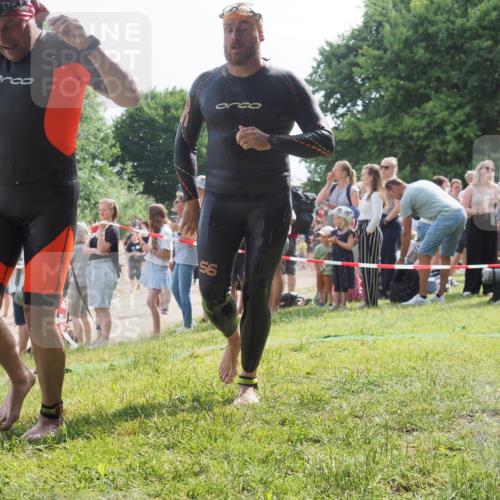 15.06.2025 - 27. Vierlanden-Triathlon KatJ http://msf.ph/oto/8007259 15.06.2025 10:06:03 Schwimmen 362, 372, 410, 435, 458 meine-sportfotos.de