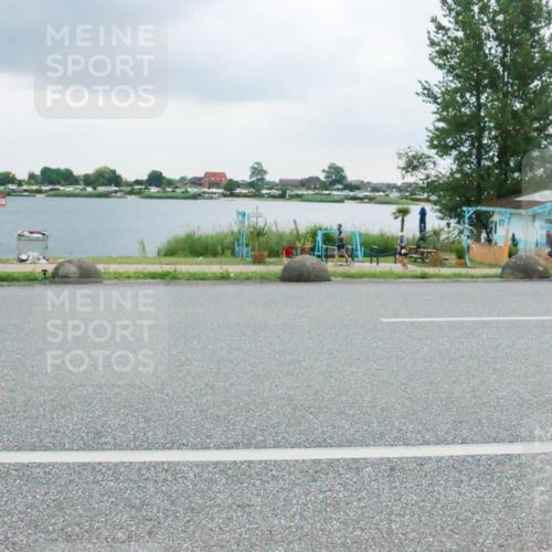 21.06.2025 - 27. Vierlanden-Triathlon H.Heesch http://msf.ph/oto/8007296 15.06.2025 13:22:53 Radfahren 1284 meine-sportfotos.de