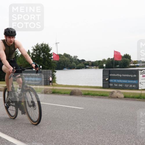 15.06.2025 - 27. Vierlanden-Triathlon H.Heesch http://msf.ph/oto/8007335 15.06.2025 10:42:24 Radfahren 29, 139, 287 meine-sportfotos.de
