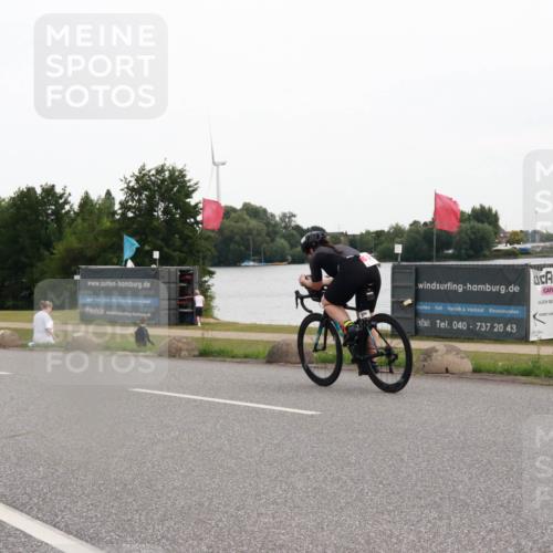 15.06.2025 - 27. Vierlanden-Triathlon H.Heesch http://msf.ph/oto/8007357 15.06.2025 10:42:40 Radfahren 199 meine-sportfotos.de