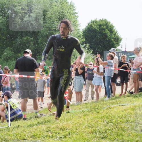 15.06.2025 - 27. Vierlanden-Triathlon KatJ http://msf.ph/oto/8007372 15.06.2025 10:06:10 Schwimmen 362, 369, 381, 410, 418, 448, 455 meine-sportfotos.de