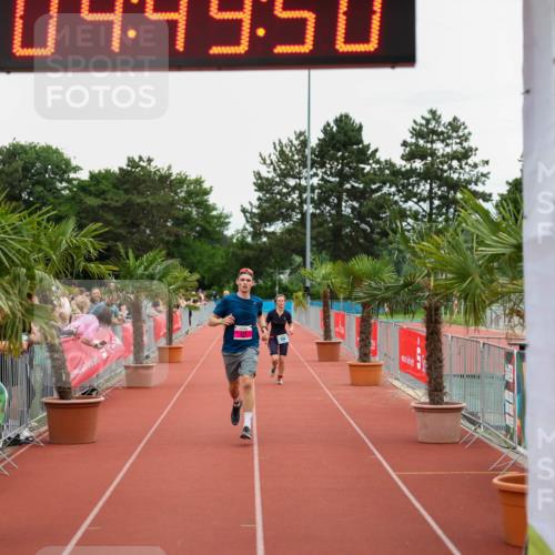15.06.2025 - 7 Türme Triathlon Michael Strokosch http://msf.ph/oto/8007416 15.06.2025 14:49:50 Ziel 277 meine-sportfotos.de