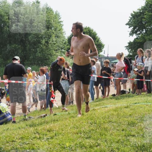 15.06.2025 - 27. Vierlanden-Triathlon KatJ http://msf.ph/oto/8007445 15.06.2025 10:06:11 Schwimmen 362, 369, 370, 381, 410, 418, 448, 455 meine-sportfotos.de