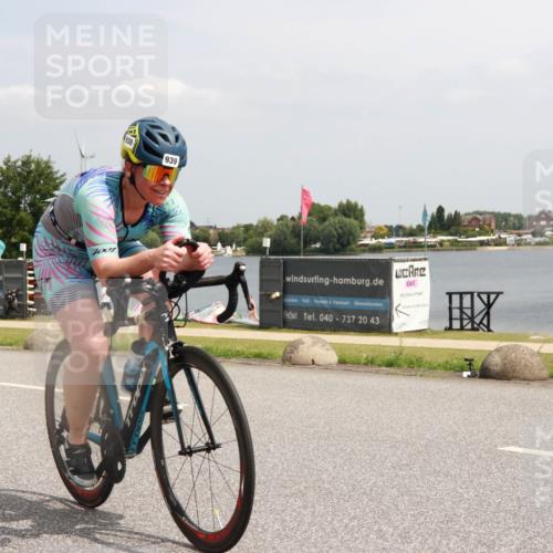 21.06.2025 - 27. Vierlanden-Triathlon H.Heesch http://msf.ph/oto/8007455 15.06.2025 12:00:22 Radfahren 939 meine-sportfotos.de