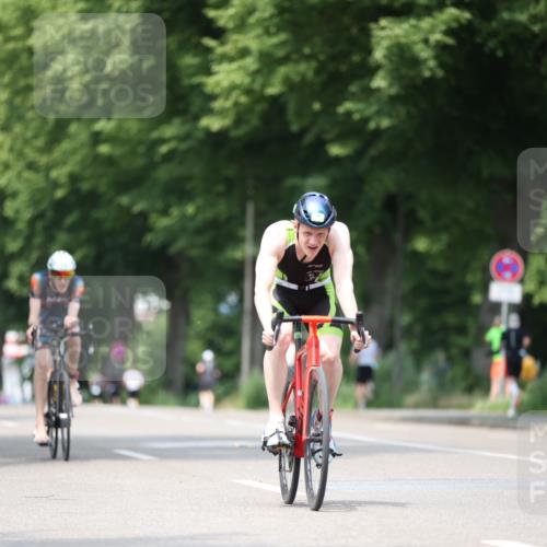 15.06.2025 - 7 Türme Triathlon Yannick Fuchs http://msf.ph/oto/8007456 15.06.2025 13:21:20 Radfahren 671, 817 meine-sportfotos.de