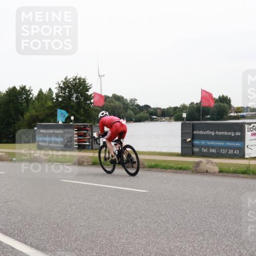15.06.2025 - 27. Vierlanden-Triathlon H.Heesch http://msf.ph/oto/8007467 15.06.2025 10:43:16 Radfahren 65, 124, 202, 266 meine-sportfotos.de