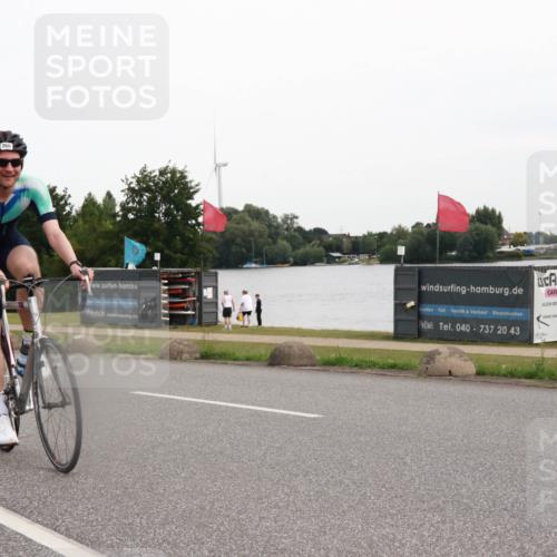 15.06.2025 - 27. Vierlanden-Triathlon H.Heesch http://msf.ph/oto/8007471 15.06.2025 10:43:18 Radfahren 65, 124, 160, 266 meine-sportfotos.de