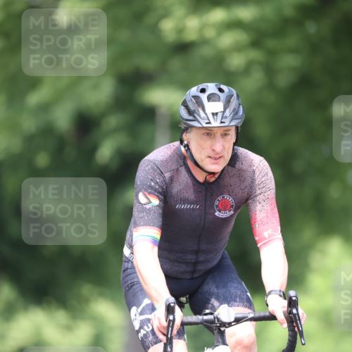 15.06.2025 - 7 Türme Triathlon Yannick Fuchs http://msf.ph/oto/8007553 15.06.2025 13:21:26 Radfahren 369, 484, 671 meine-sportfotos.de