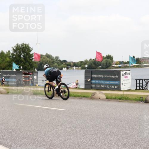 21.06.2025 - 27. Vierlanden-Triathlon H.Heesch http://msf.ph/oto/8007560 15.06.2025 12:08:52 Radfahren 744, 926, 1009, 1010, 1011, 1012, 1013 meine-sportfotos.de