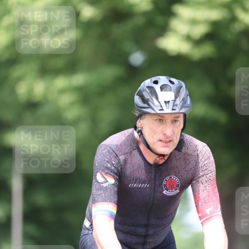 15.06.2025 - 7 Türme Triathlon Yannick Fuchs http://msf.ph/oto/8007574 15.06.2025 13:21:26 Radfahren 369, 484, 671 meine-sportfotos.de