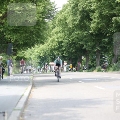 15.06.2025 - 7 Türme Triathlon Yannick Fuchs http://msf.ph/oto/8007732 15.06.2025 13:21:40 Radfahren 341, 405, 629, 714 meine-sportfotos.de