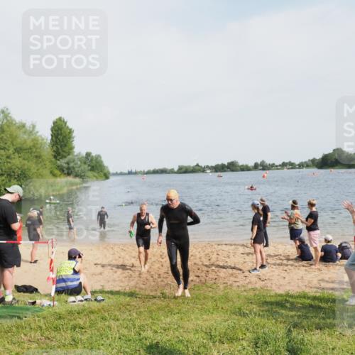21.06.2025 - 27. Vierlanden-Triathlon MichiJ http://msf.ph/oto/8007750 15.06.2026 10:08:06 Schwimmen 295, 373, 403 meine-sportfotos.de