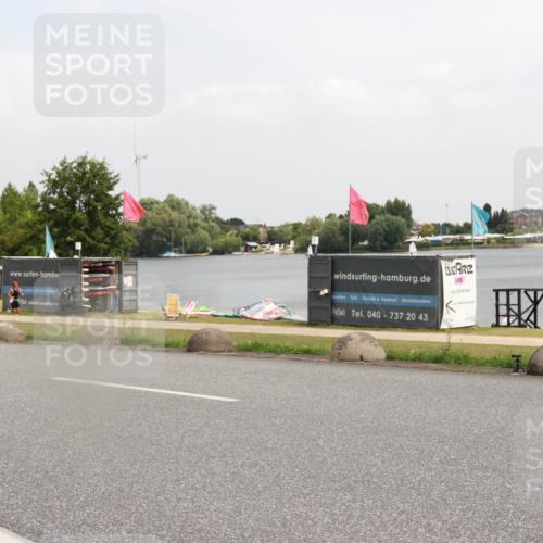 21.06.2025 - 27. Vierlanden-Triathlon H.Heesch http://msf.ph/oto/8007760 15.06.2025 12:02:26 Radfahren 800, 878, 936 meine-sportfotos.de