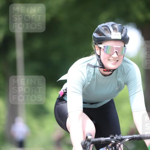 15.06.2025 - 7 Türme Triathlon Yannick Fuchs http://msf.ph/oto/8007797 15.06.2025 13:21:42 Radfahren 405, 629, 714 meine-sportfotos.de