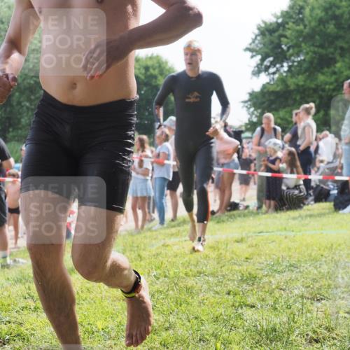 15.06.2025 - 27. Vierlanden-Triathlon KatJ http://msf.ph/oto/8007826 15.06.2025 10:06:19 Schwimmen 369, 370, 381, 418, 447, 448, 455 meine-sportfotos.de