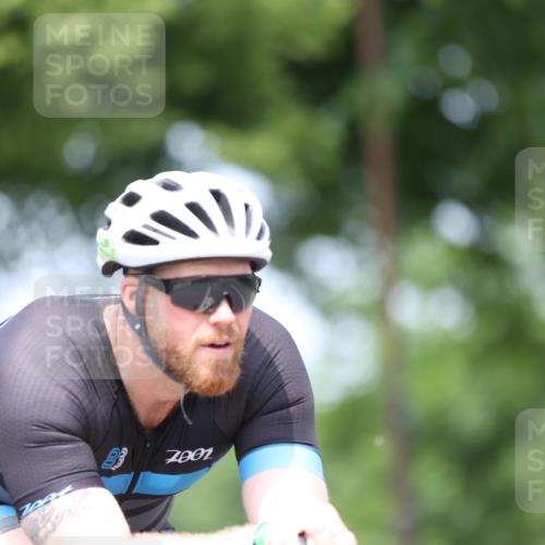 15.06.2025 - 7 Türme Triathlon Yannick Fuchs http://msf.ph/oto/8007872 15.06.2025 13:21:47 Radfahren  meine-sportfotos.de