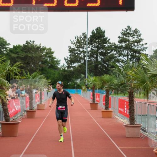 15.06.2025 - 7 Türme Triathlon Michael Strokosch http://msf.ph/oto/8007903 15.06.2025 14:50:30 Ziel 285 meine-sportfotos.de