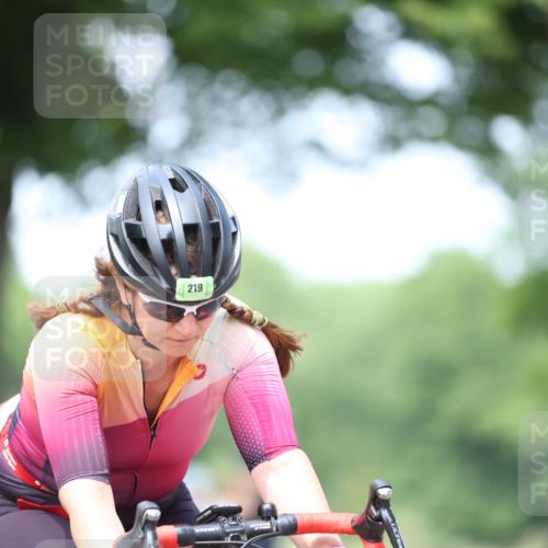 15.06.2025 - 7 Türme Triathlon Yannick Fuchs http://msf.ph/oto/8007972 15.06.2025 13:22:06 Radfahren 219, 588, 678, 937, 1133 meine-sportfotos.de