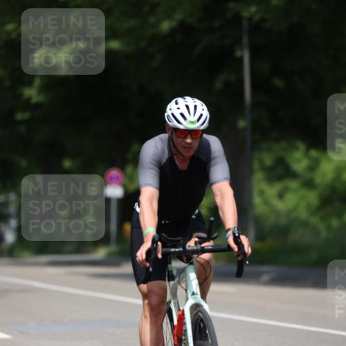 15.06.2025 - 7 Türme Triathlon Yannick Fuchs http://msf.ph/oto/8008015 15.06.2025 12:41:02 Radfahren 201, 214, 221, 283, 323 meine-sportfotos.de