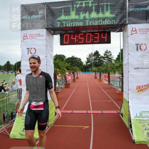 15.06.2025 - 7 Türme Triathlon Michael Strokosch http://msf.ph/oto/8008025 15.06.2025 14:50:34 Ziel 285 meine-sportfotos.de