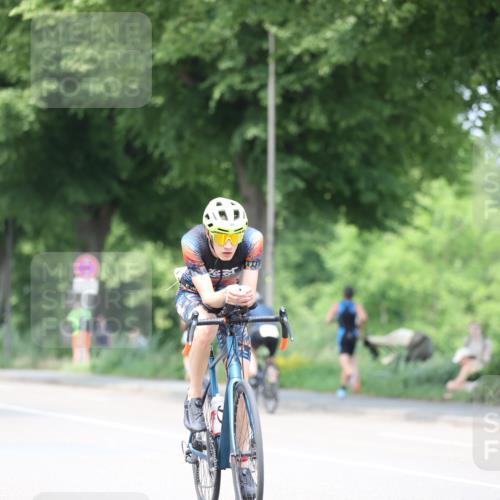 15.06.2025 - 7 Türme Triathlon Yannick Fuchs http://msf.ph/oto/8008095 15.06.2025 13:22:18 Radfahren 260, 458, 631, 803, 983 meine-sportfotos.de