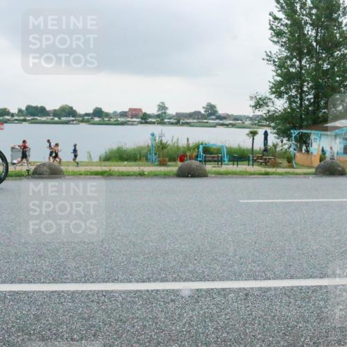 21.06.2025 - 27. Vierlanden-Triathlon H.Heesch http://msf.ph/oto/8008188 15.06.2025 13:26:51 Radfahren 1310 meine-sportfotos.de