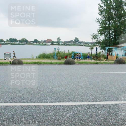 21.06.2025 - 27. Vierlanden-Triathlon H.Heesch http://msf.ph/oto/8008249 15.06.2025 13:26:57 Radfahren 1233, 1242, 1310 meine-sportfotos.de