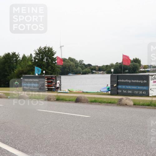 15.06.2025 - 27. Vierlanden-Triathlon H.Heesch http://msf.ph/oto/8008269 15.06.2025 10:47:14 Radfahren 193, 296, 370, 418 meine-sportfotos.de