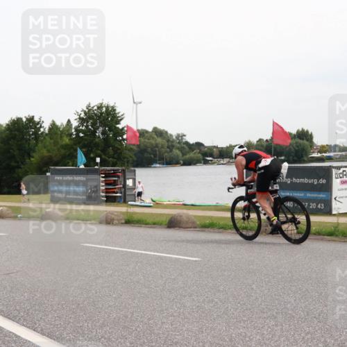 15.06.2025 - 27. Vierlanden-Triathlon H.Heesch http://msf.ph/oto/8008350 15.06.2025 10:47:27 Radfahren 114, 152, 372 meine-sportfotos.de