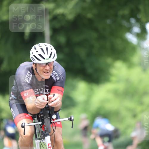 15.06.2025 - 7 Türme Triathlon Yannick Fuchs http://msf.ph/oto/8008381 15.06.2025 13:22:35 Radfahren 301, 356, 491 meine-sportfotos.de