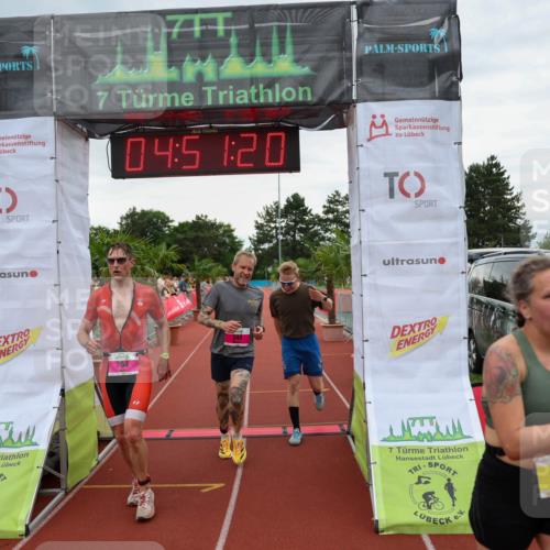 15.06.2025 - 7 Türme Triathlon Michael Strokosch http://msf.ph/oto/8008390 15.06.2025 14:51:19 Ziel 244, 254, 552, 856 meine-sportfotos.de