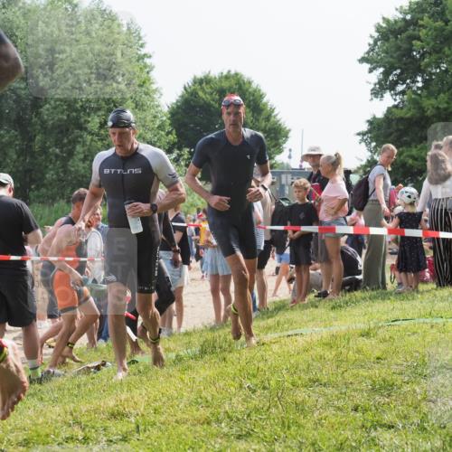 15.06.2025 - 27. Vierlanden-Triathlon KatJ http://msf.ph/oto/8008403 15.06.2025 10:06:50 Schwimmen 367, 386, 388, 396, 423, 441, 457 meine-sportfotos.de