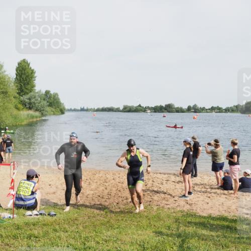 21.06.2025 - 27. Vierlanden-Triathlon MichiJ http://msf.ph/oto/8008410 15.06.2026 10:08:41 Schwimmen 380, 387, 437, 454, 469 meine-sportfotos.de
