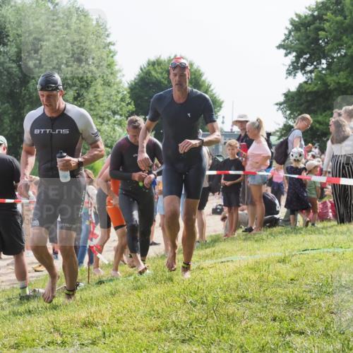 15.06.2025 - 27. Vierlanden-Triathlon KatJ http://msf.ph/oto/8008419 15.06.2025 10:06:50 Schwimmen 367, 386, 388, 396, 423, 441, 457 meine-sportfotos.de
