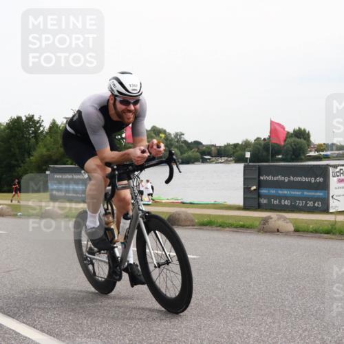 15.06.2025 - 27. Vierlanden-Triathlon H.Heesch http://msf.ph/oto/8008443 15.06.2025 10:47:52 Radfahren 168, 396, 402, 1397 meine-sportfotos.de