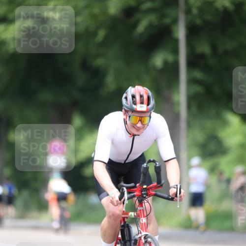 15.06.2025 - 7 Türme Triathlon Yannick Fuchs http://msf.ph/oto/8008466 15.06.2025 13:22:45 Radfahren 661, 766 meine-sportfotos.de
