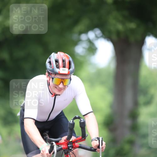 15.06.2025 - 7 Türme Triathlon Yannick Fuchs http://msf.ph/oto/8008475 15.06.2025 13:22:45 Radfahren 661, 766 meine-sportfotos.de
