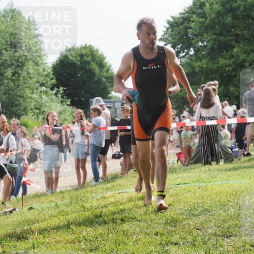 15.06.2025 - 27. Vierlanden-Triathlon KatJ http://msf.ph/oto/8008509 15.06.2025 10:06:53 Schwimmen 367, 386, 388, 396, 423, 441, 457, 467 meine-sportfotos.de