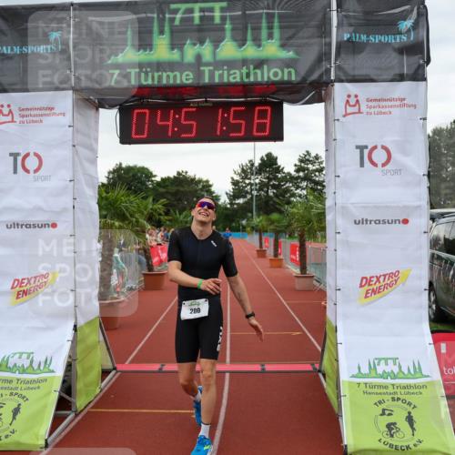 15.06.2025 - 7 Türme Triathlon Michael Strokosch http://msf.ph/oto/8008517 15.06.2025 14:51:58 Ziel 200 meine-sportfotos.de