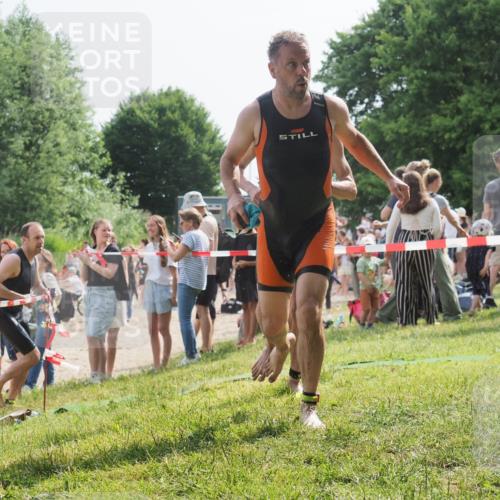 15.06.2025 - 27. Vierlanden-Triathlon KatJ http://msf.ph/oto/8008519 15.06.2025 10:06:53 Schwimmen 367, 386, 388, 396, 423, 441, 457, 467 meine-sportfotos.de