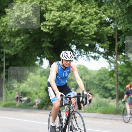 15.06.2025 - 7 Türme Triathlon Yannick Fuchs http://msf.ph/oto/8008541 15.06.2025 13:22:49 Radfahren  meine-sportfotos.de