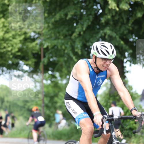 15.06.2025 - 7 Türme Triathlon Yannick Fuchs http://msf.ph/oto/8008551 15.06.2025 13:22:49 Radfahren  meine-sportfotos.de